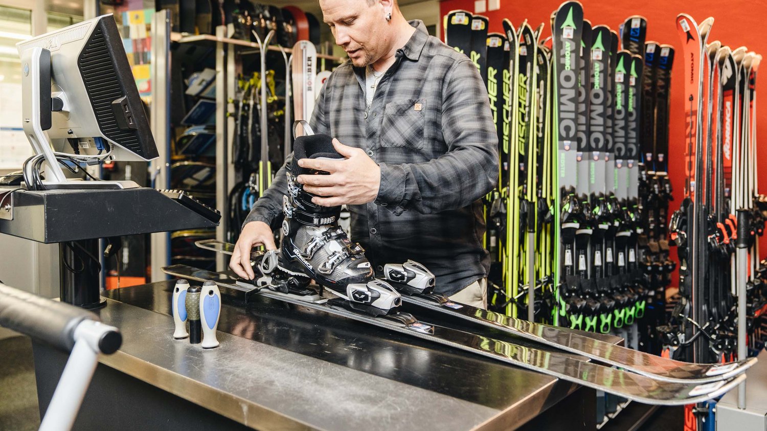 Hangl’s sport & ski shops in Switzerland & Austria Hangl’s sport & ski shops in Switzerland & Austria